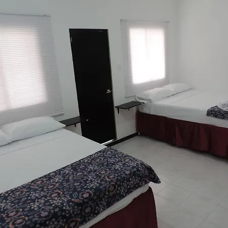 Jet-set Hostal *